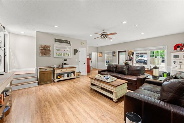 2832 B Wilson Road, Commerce, GA 30529