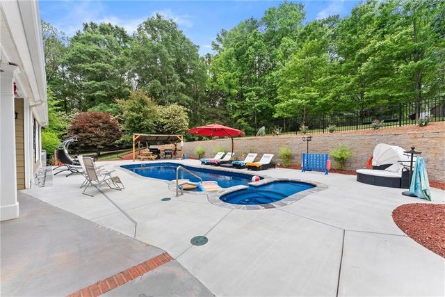 2832 B Wilson Road, Commerce, GA 30529