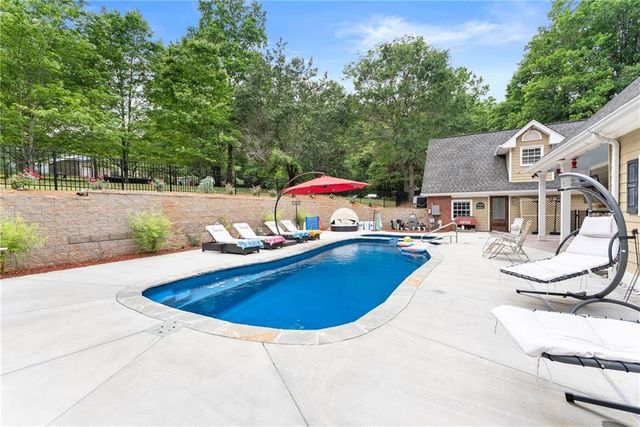 2832 B Wilson Road, Commerce, GA 30529