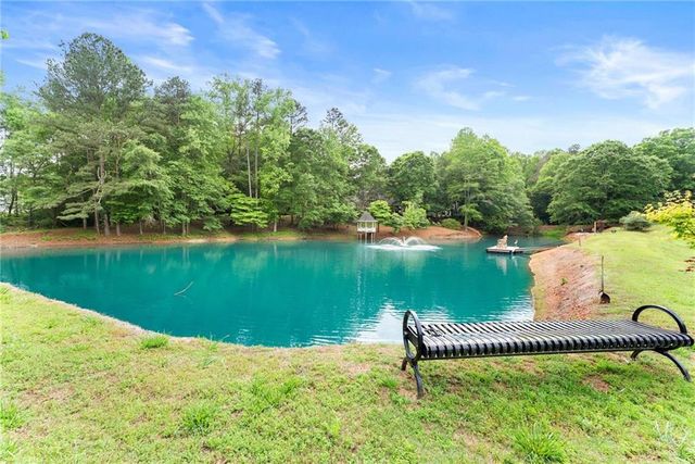 2832 B Wilson Road, Commerce, GA 30529