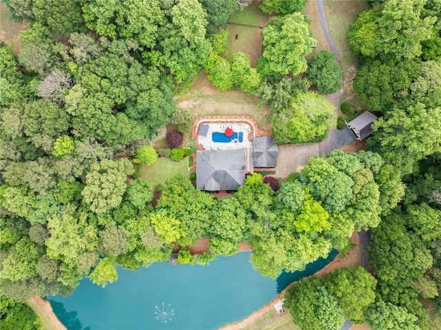 2832 B Wilson Road, Commerce, GA 30529