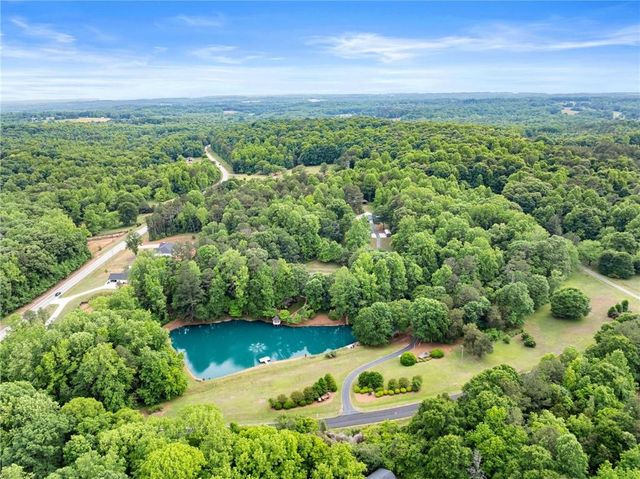 2832 B Wilson Road, Commerce, GA 30529