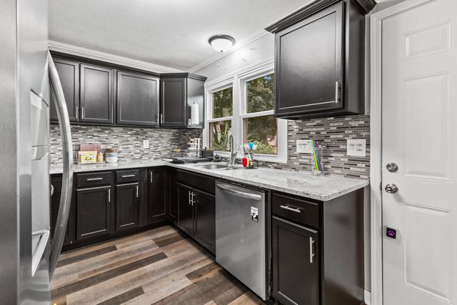 245 ELMWOOD Drive, Council Bluffs, IA 51503