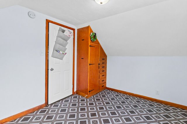 245 ELMWOOD Drive, Council Bluffs, IA 51503