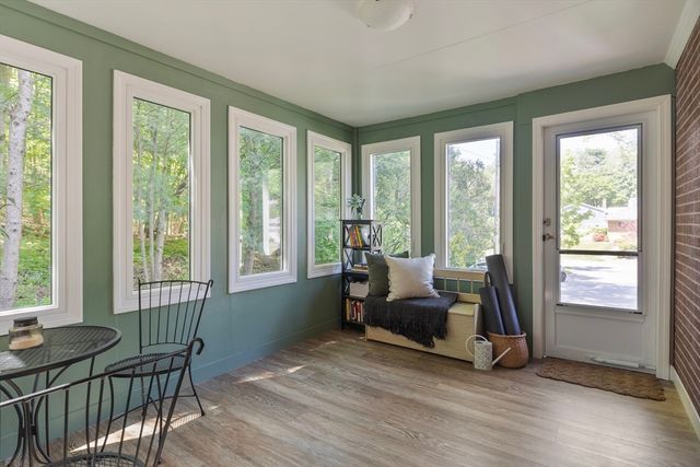 45 Pine Tree Dr, Worcester, MA 01609