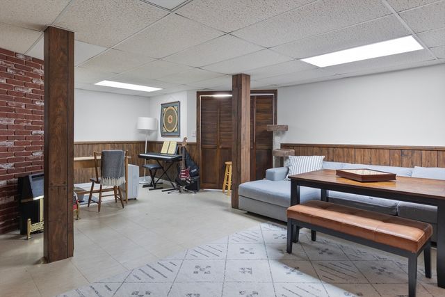 45 Pine Tree Dr, Worcester, MA 01609