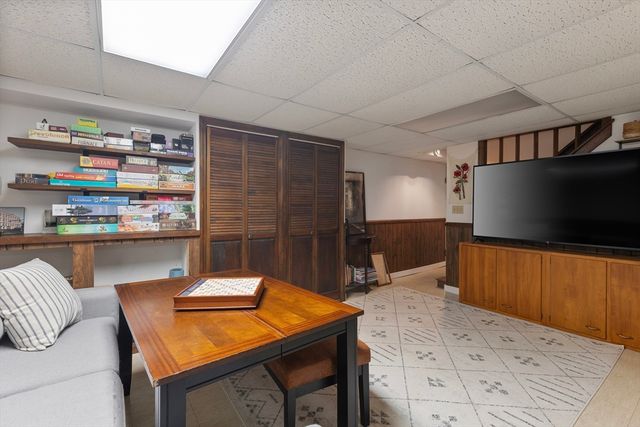 45 Pine Tree Dr, Worcester, MA 01609