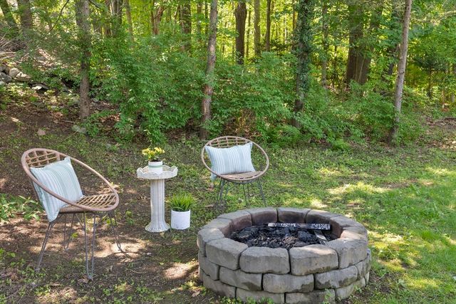45 Pine Tree Dr, Worcester, MA 01609