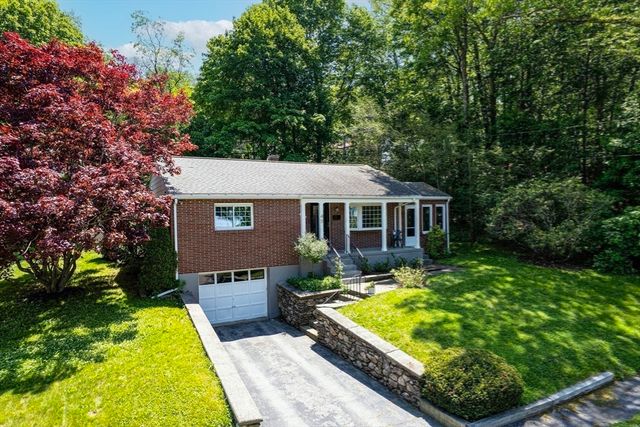 45 Pine Tree Dr, Worcester, MA 01609