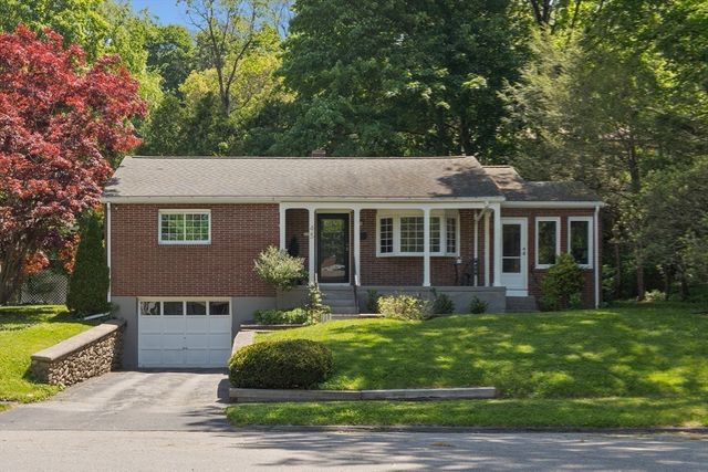 45 Pine Tree Dr, Worcester, MA 01609