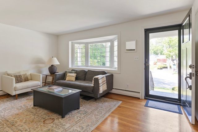 45 Pine Tree Dr, Worcester, MA 01609