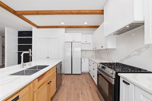 3508 Saxton Green Road, Pearland, TX 77584