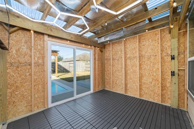 3508 Saxton Green Road, Pearland, TX 77584