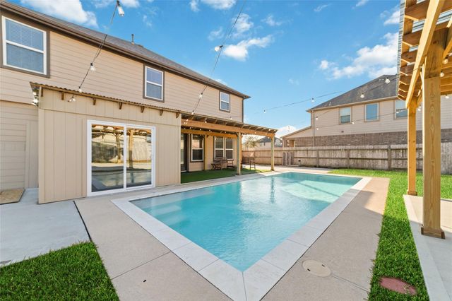 3508 Saxton Green Road, Pearland, TX 77584