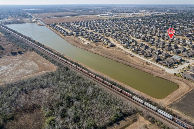 3508 Saxton Green Road, Pearland, TX 77584