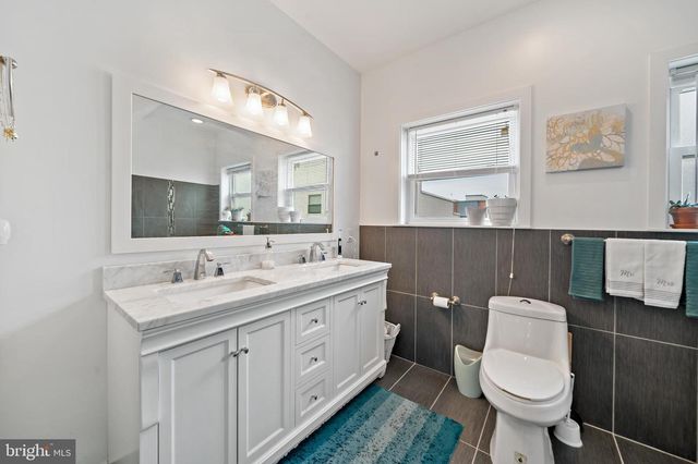 1214 S BONSALL ST, Philadelphia, PA 19146