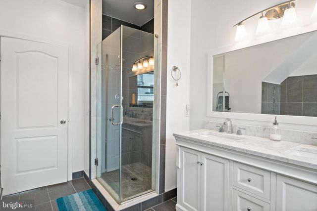 1214 S BONSALL ST, Philadelphia, PA 19146