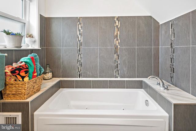 1214 S BONSALL ST, Philadelphia, PA 19146