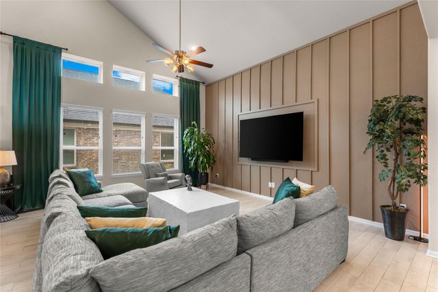 1855 Cypress Canyon Trail, Conroe, TX 77301