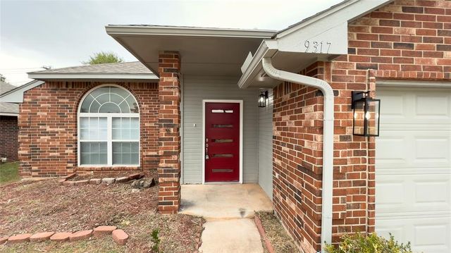 9317 Apple Drive, Oklahoma City, OK 73130