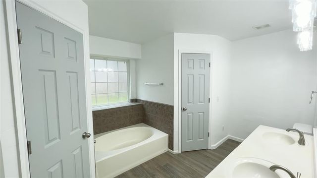 9317 Apple Drive, Oklahoma City, OK 73130