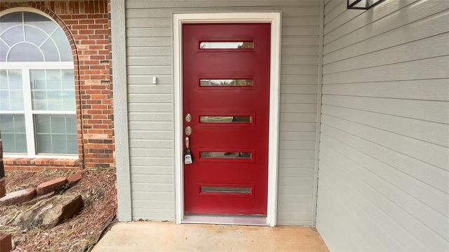 9317 Apple Drive, Oklahoma City, OK 73130