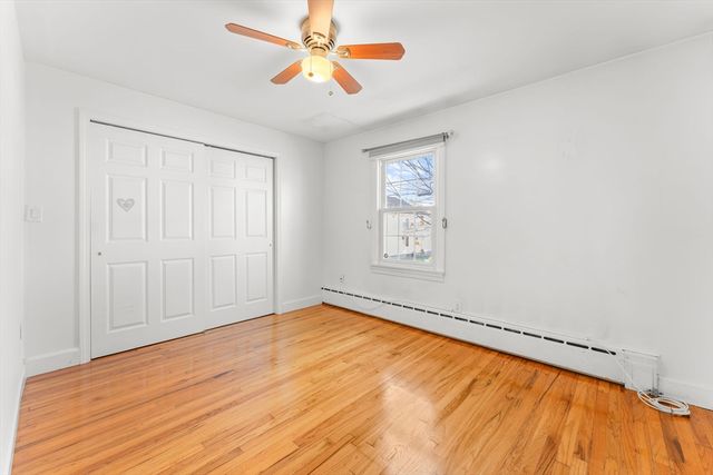 243 Oak Grove Ave, Fall River, MA 02723