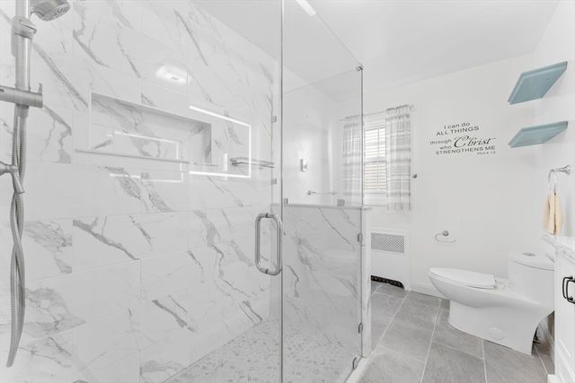 243 Oak Grove Ave, Fall River, MA 02723