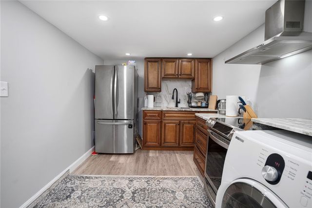 807 Pontiac Avenue, Cranston, RI 02910