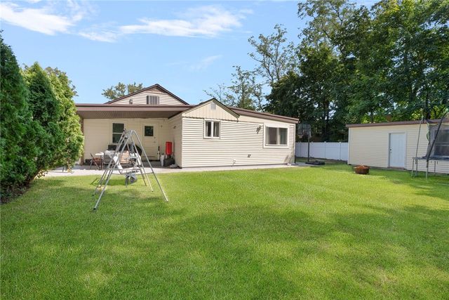 807 Pontiac Avenue, Cranston, RI 02910