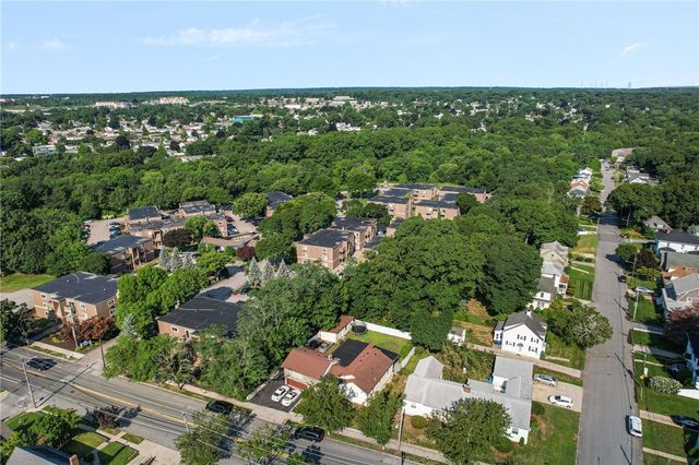 807 Pontiac Avenue, Cranston, RI 02910
