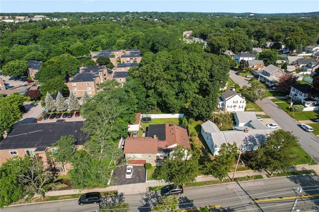 807 Pontiac Avenue, Cranston, RI 02910