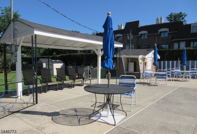 605 Grove St H1 1, Clifton City, NJ 07013