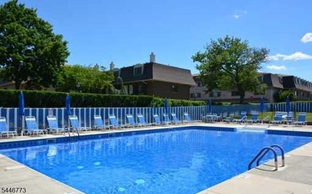 605 Grove St H1 1, Clifton City, NJ 07013