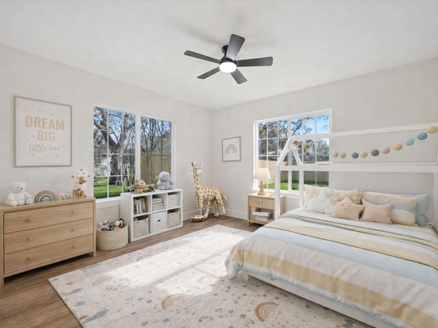 1337 S Circle Street, Sealy, TX 77474