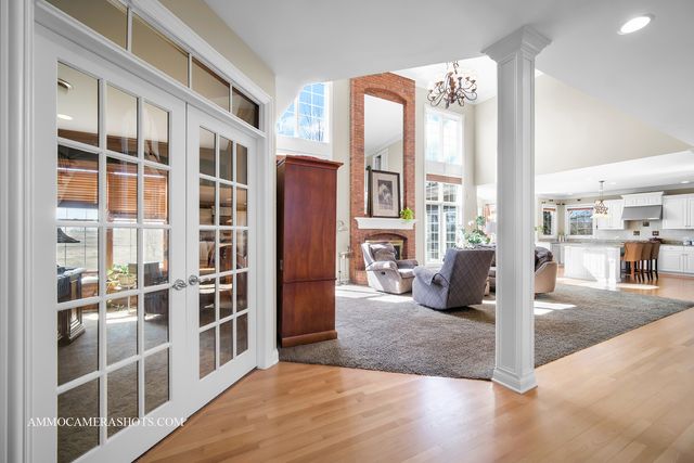 3N651 James Fenimore Cooper Lane, St. Charles, IL 60175