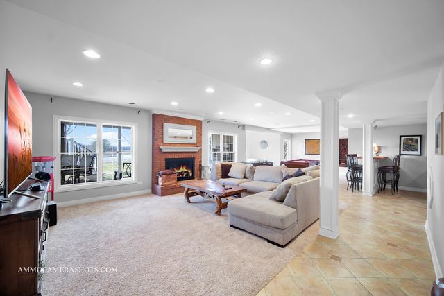 3N651 James Fenimore Cooper Lane, St. Charles, IL 60175