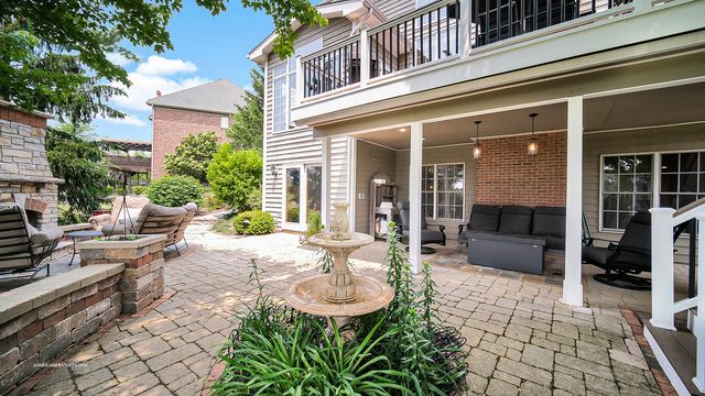 3N651 James Fenimore Cooper Lane, St. Charles, IL 60175