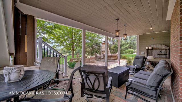 3N651 James Fenimore Cooper Lane, St. Charles, IL 60175