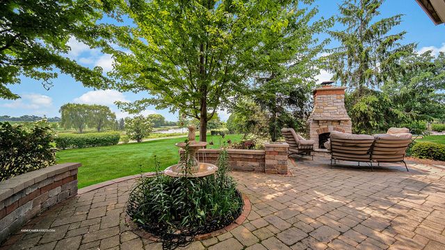 3N651 James Fenimore Cooper Lane, St. Charles, IL 60175