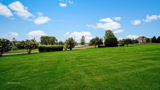 3N651 James Fenimore Cooper Lane, St. Charles, IL 60175