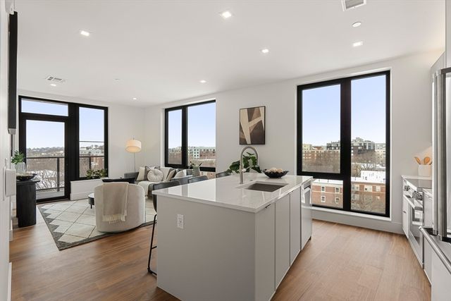 1515 Commonwealth Ave 702, Boston, MA 02135