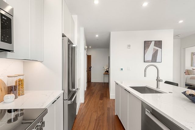 1515 Commonwealth Ave 702, Boston, MA 02135