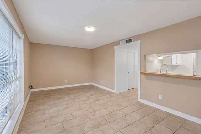 1057 Willow Oaks Circle, Pasadena, TX 77506