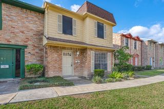 1057 Willow Oaks Circle, Pasadena, TX 77506