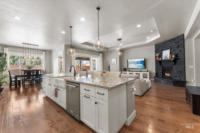 2061 N Synergy Ave, Eagle, ID 83616