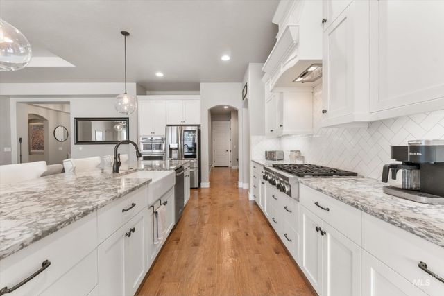 2061 N Synergy Ave, Eagle, ID 83616