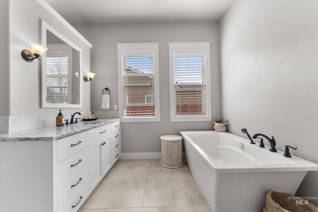 2061 N Synergy Ave, Eagle, ID 83616