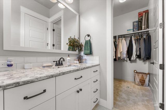 2061 N Synergy Ave, Eagle, ID 83616