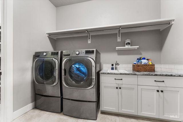 2061 N Synergy Ave, Eagle, ID 83616